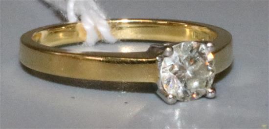 18ct gold and diamond solitaire ring (approx 0.5ct)